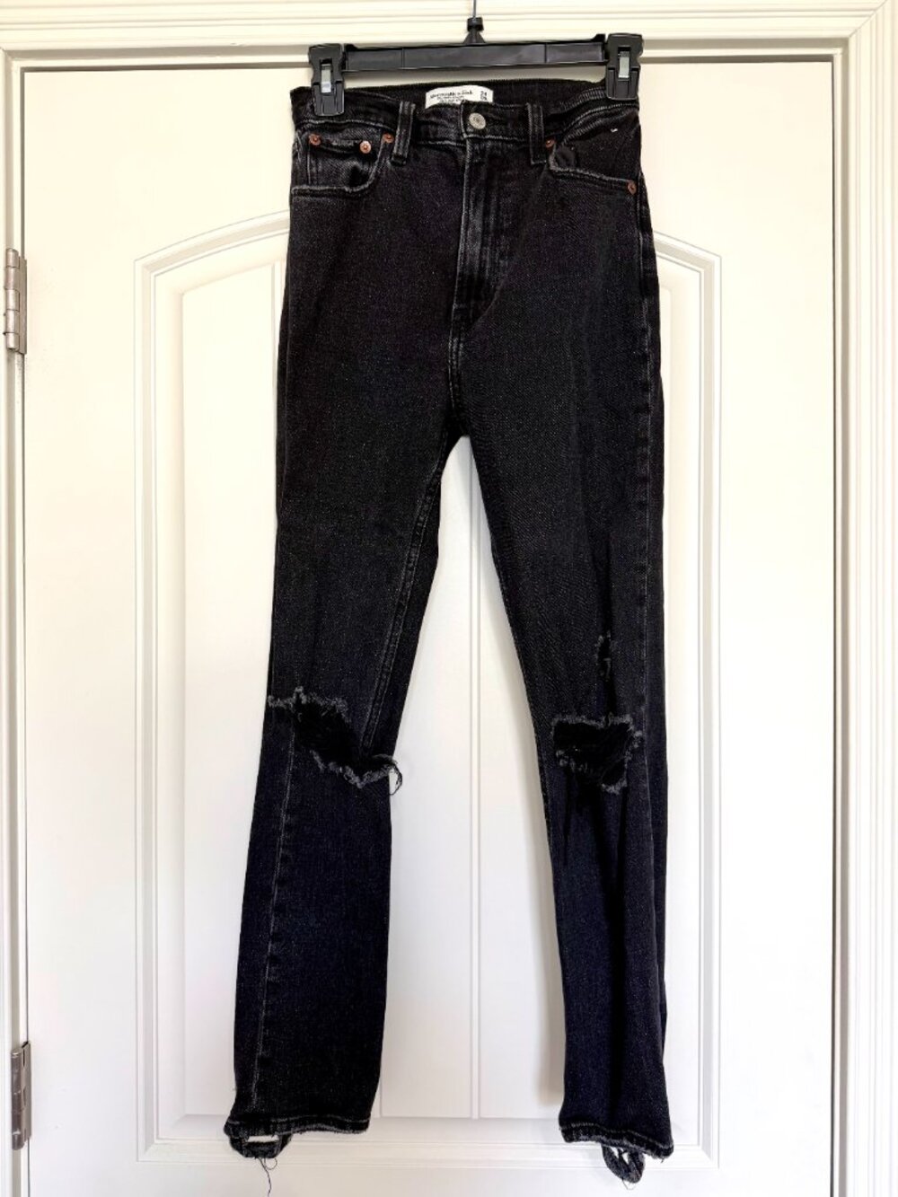 Abercrombie Ultra High Rise Ankle Straight Jean
